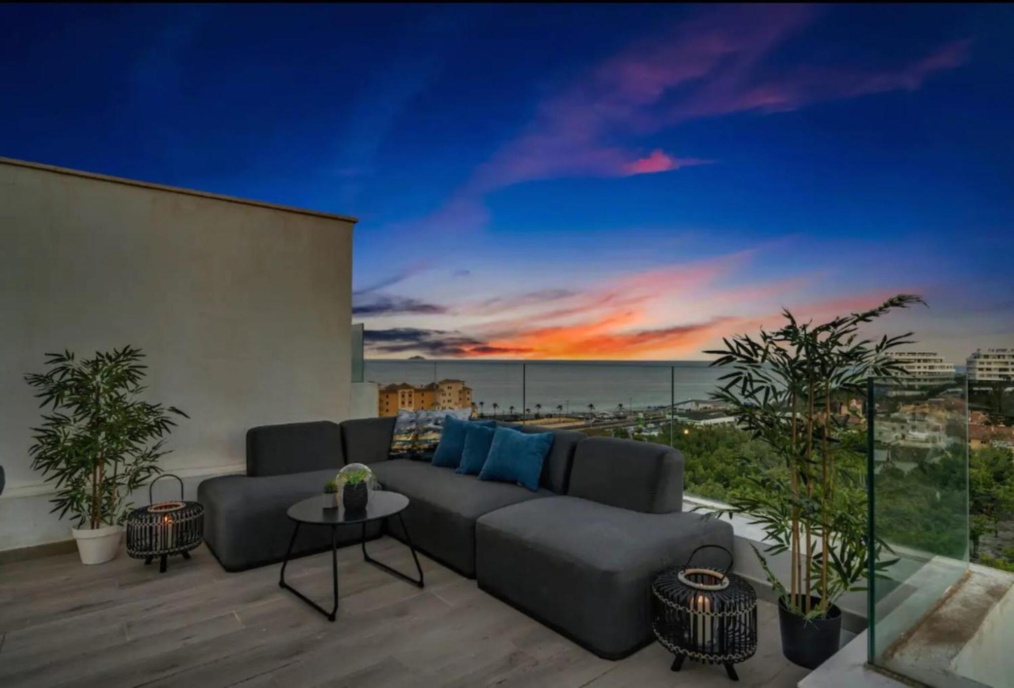 Dom wakacyjny Fantastic Townhouse Near The